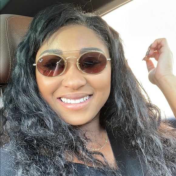 Meet your Posher, Mya - Picture 1 of 1